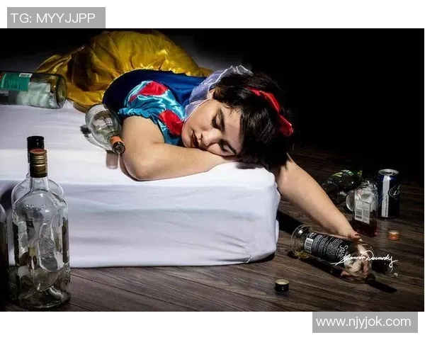 足球明星家暴事件揭露了谁的黑暗面引发社会广泛关注与讨论